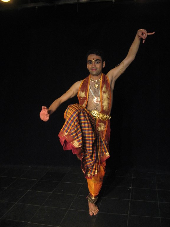 Tanzauffu308hrung Giridhar Raghunathan 2019.jpeg Tanzauffu308hrung Giridhar Raghunathan 2019.jpeg