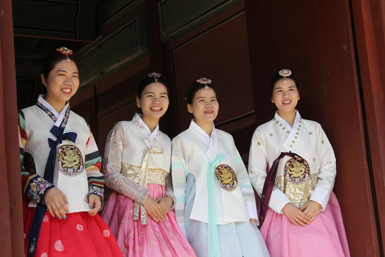Koreanische Frauen.JPG