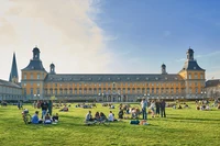 Universität