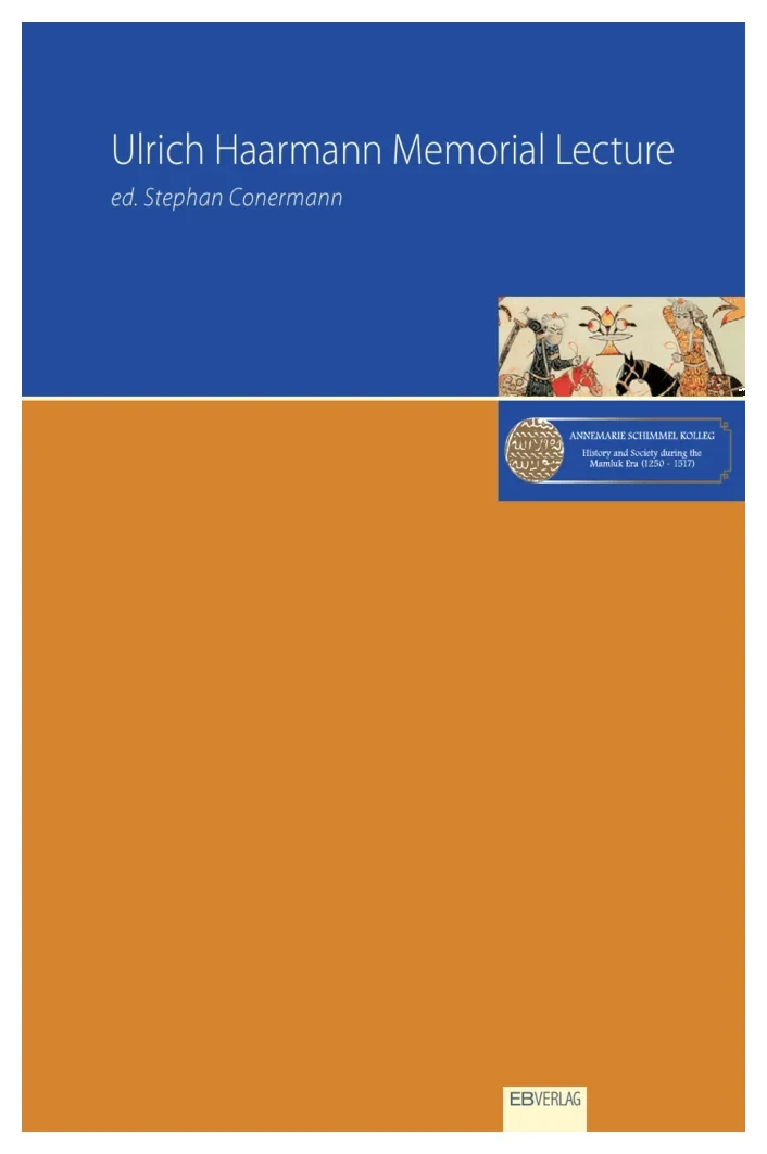 Eine Wissenschaftlerin und ein Wissenschaftler arbeiten hinter einer Glasfassade und mischen Chemikalien mit Großgeräten.