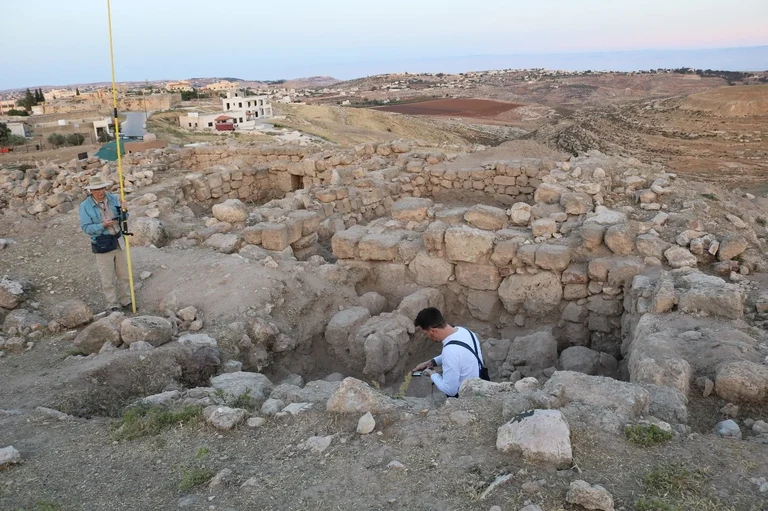 Thanks to Benjamin Effer, who created the 3D images of the excavation squares. Thanks also to Dr. Bates for the GPS..jpg