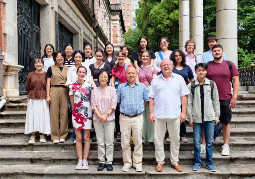 Exkursion der Abteilung für Sinologie (IOA) an das Institut für Geschichte der Universität Yunnan