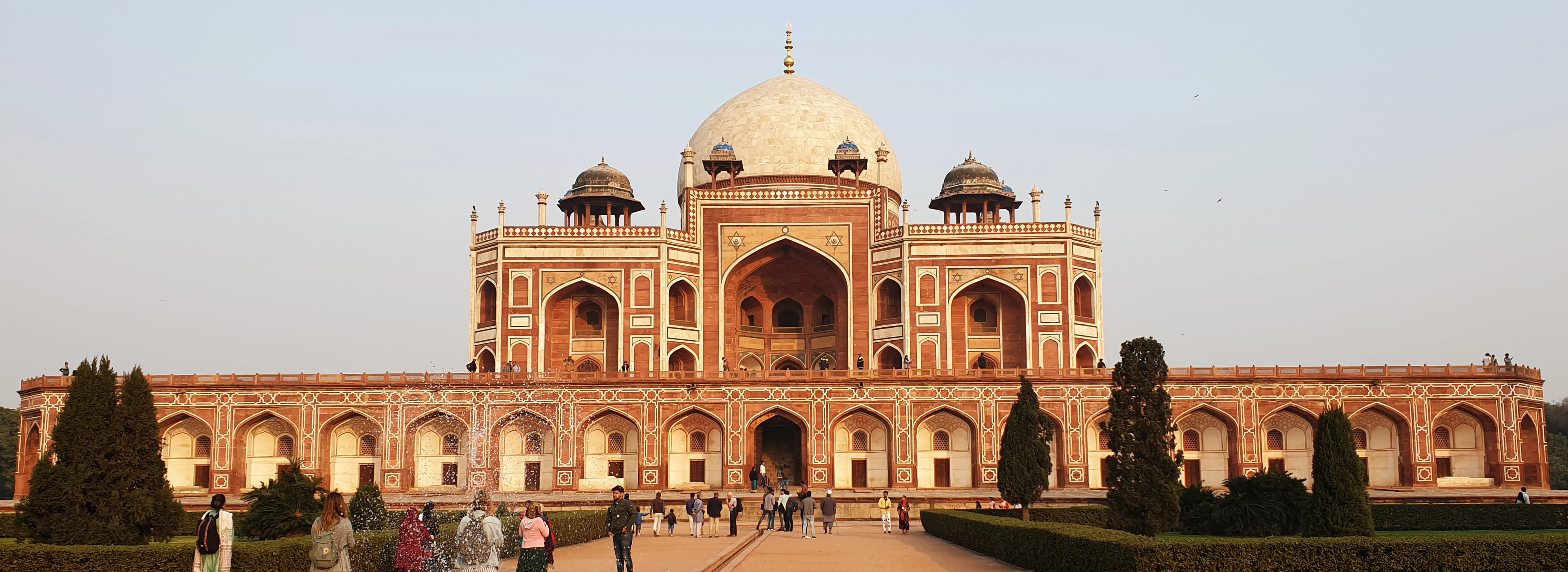 Startseite_Header 2.jpg